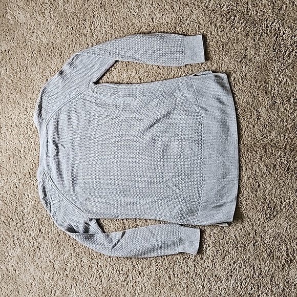 Old Navy gray knit sweater, size M - Picture 6 of 6